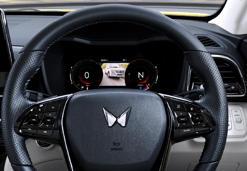 Cámara de retroceso con líneas adaptativas*